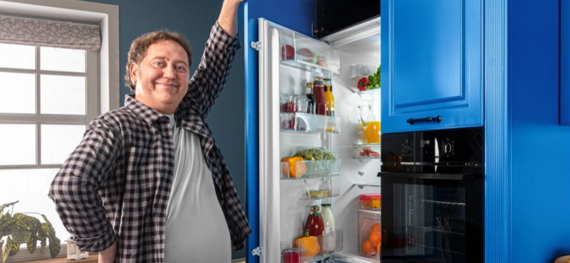 Встраиваемый холодильник в подарок от студии «Кухни Мария»!